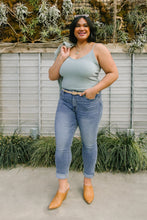 Load image into Gallery viewer, Better Days Vintage Wash Boyfriend Jeans