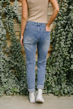 Load image into Gallery viewer, Better Days Vintage Wash Boyfriend Jeans
