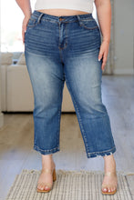 Load image into Gallery viewer, Betty High Rise Vintage Wash Wide Leg Crop Jeans