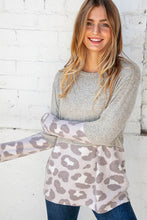 Load image into Gallery viewer, Two Tone Color Block Leopard Print Top