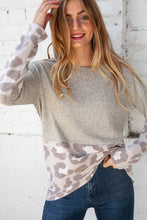 Load image into Gallery viewer, Two Tone Color Block Leopard Print Top