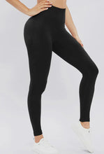 Load image into Gallery viewer, Seamless Yoga Leggings