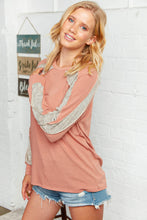 Load image into Gallery viewer, Mauve Hacci Two Tone Cross Detail Sleeve Top