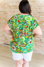 Load image into Gallery viewer, Lizzy Cap Sleeve Top in Retro Green Floral