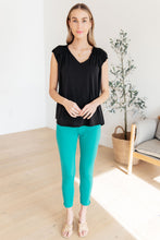 Load image into Gallery viewer, Ruched Cap Sleeve Top in Black