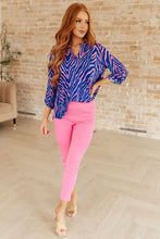 Load image into Gallery viewer, Magic Ankle Crop Skinny Pants in Dark Pink