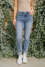 Load image into Gallery viewer, Better Days Vintage Wash Boyfriend Jeans