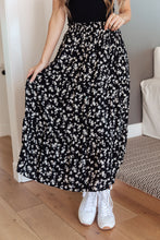 Load image into Gallery viewer, Fielding Flowers Floral Skirt