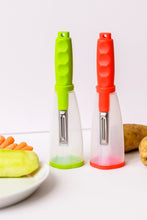 Load image into Gallery viewer, Keepin&#39; It Tidy Fruit and Veggie Peeler Set