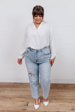 Load image into Gallery viewer, New Me Distressed Jeans