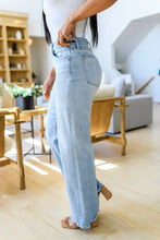 Load image into Gallery viewer, Tate High Rise Straight Jeans